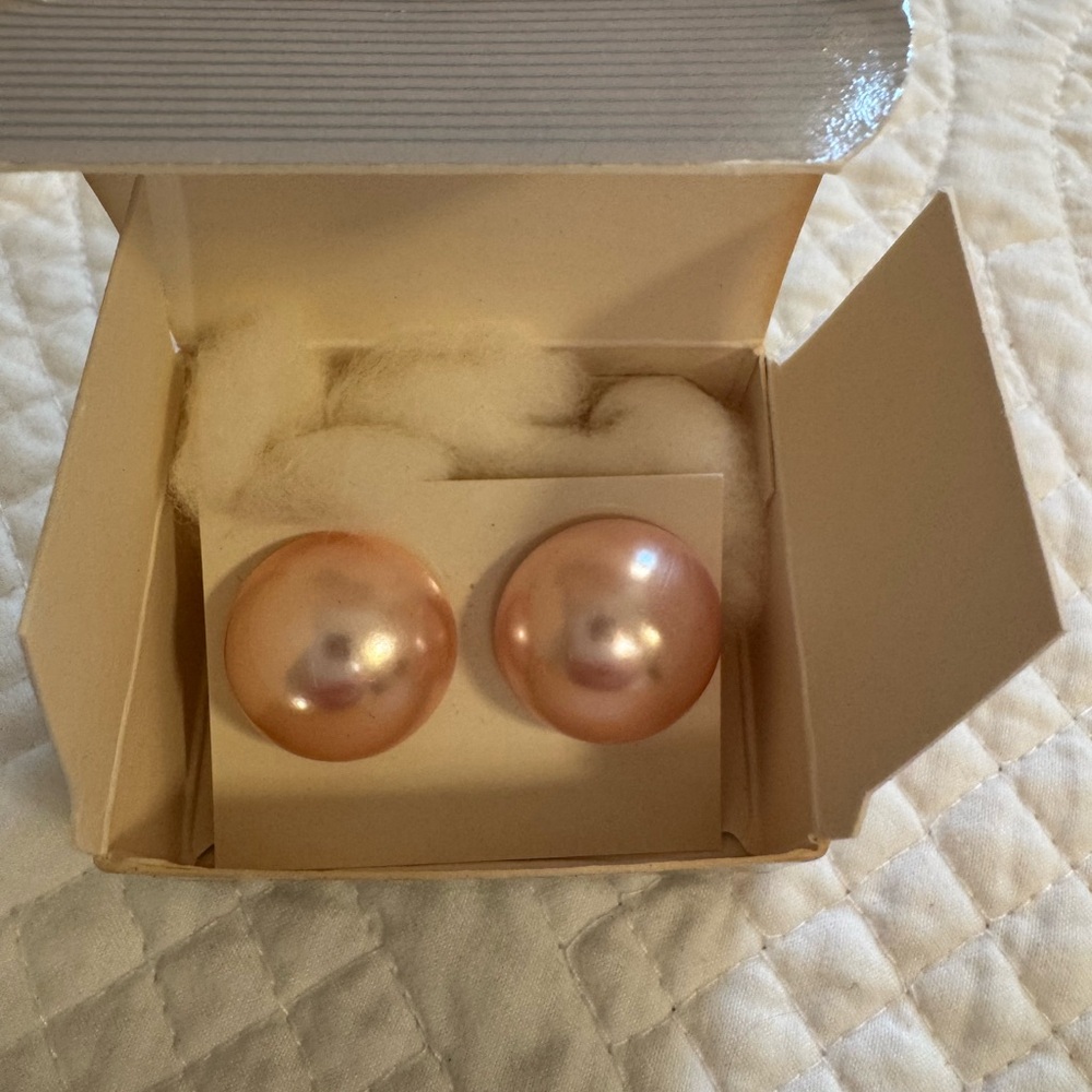 Avon Pink Pearl Stud Earrings